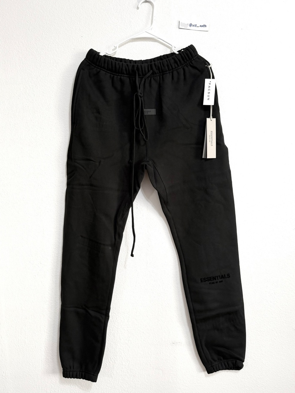 ESSENTIALS Fear Of God Stretch Lim Sweatpants - NEW (only $48+ offers accepted)